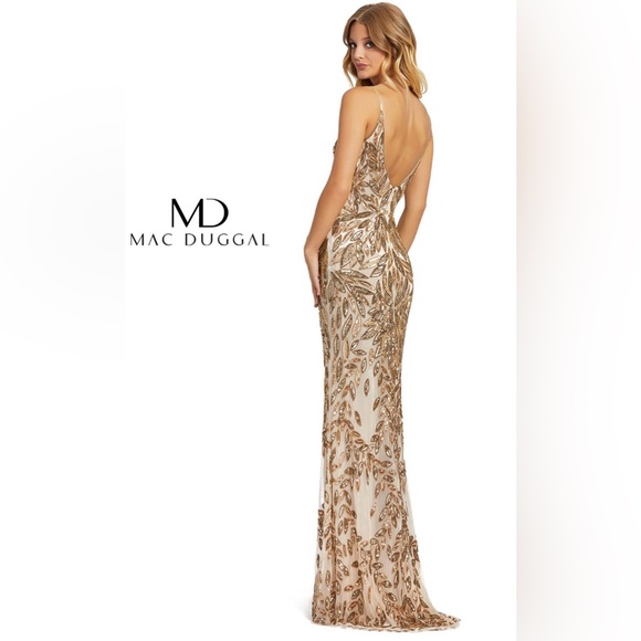 NWT Mac Duggal Style 5107 Plunging Neckline Sequins Gown Dress Gold Nude Size 10 - Picture 4 of 15
